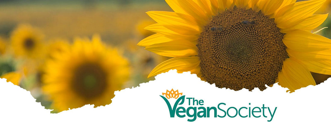 Nos produits cosmétiques sont certifiés par The Vegan Society.