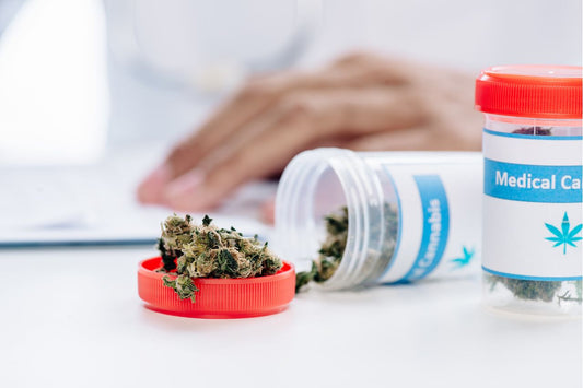 une boîte de cannabis médical