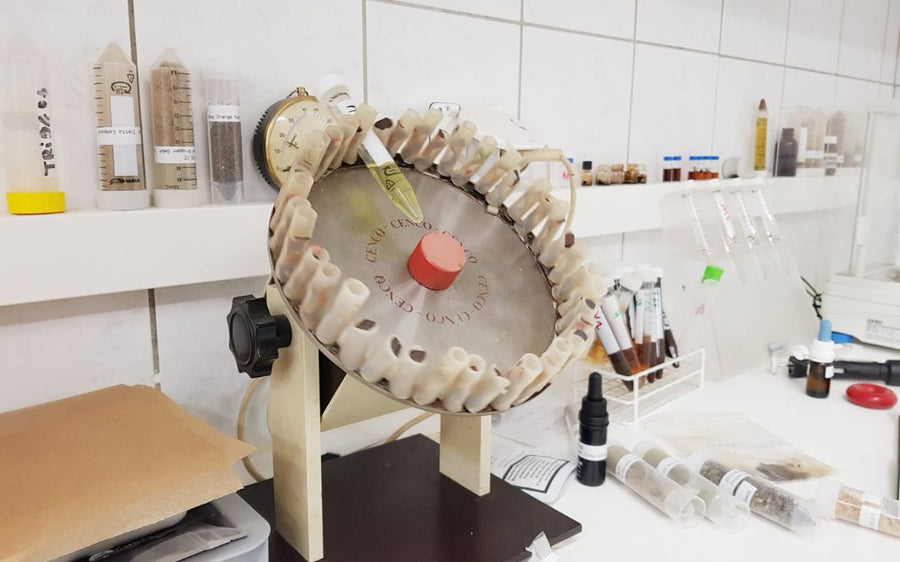 Matériel d'analyse du laboratoire Formula Swiss